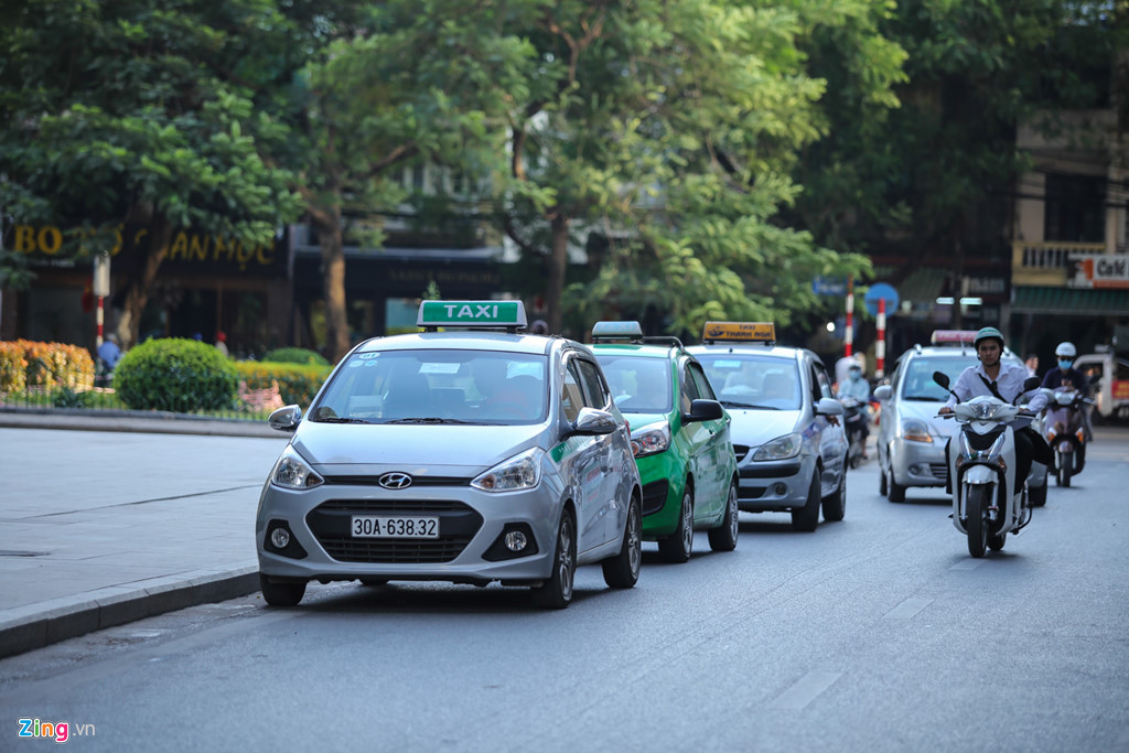 Taxi truyền thống kinh doanh kiểu Uber, Grab được kh&ocirc;ng? - Ảnh 5.