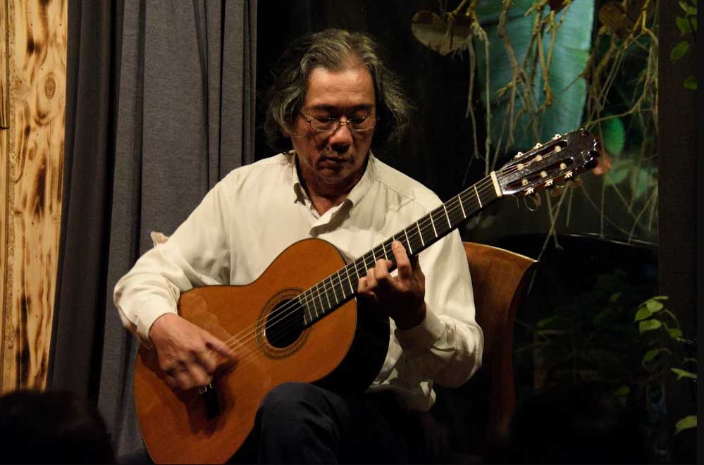 Guitarist Châu Đăng Khoa trở lại