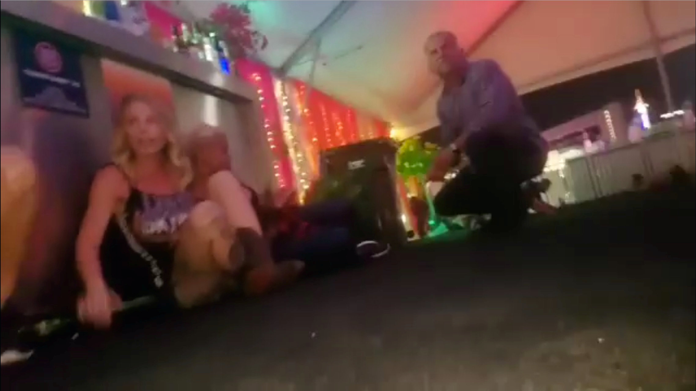 Vụ thảm sát Las Vegas: Bí ẩn kẻ xả súng da trắng và bạn gái gốc Á