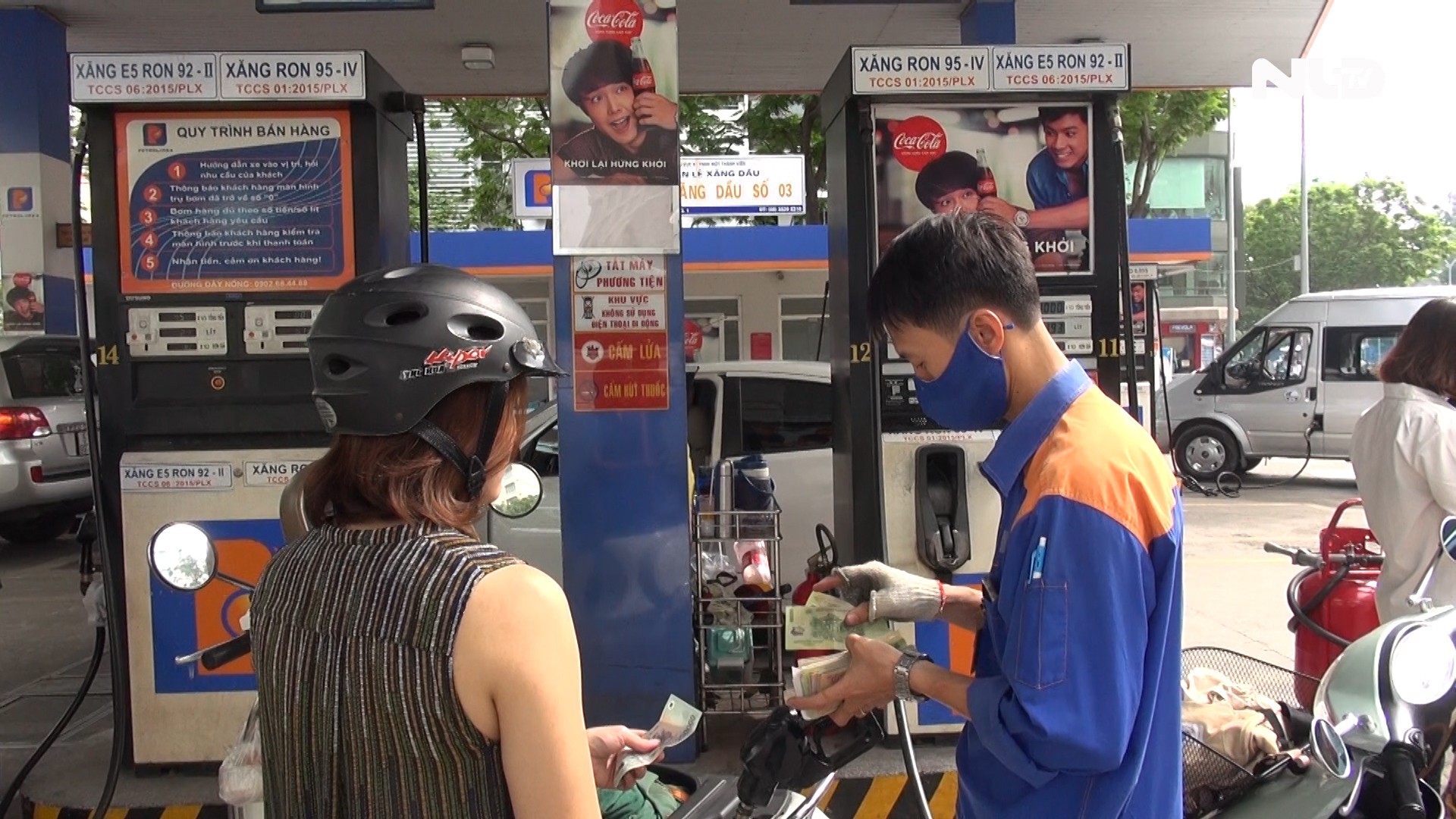 Hàng trăm cây xăng ở TP HCM đã ngừng bán xăng A92