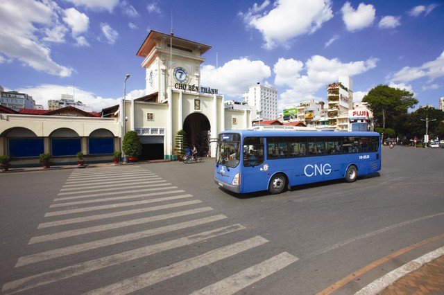 Bắt đầu "thay máu" xe buýt ở TP HCM