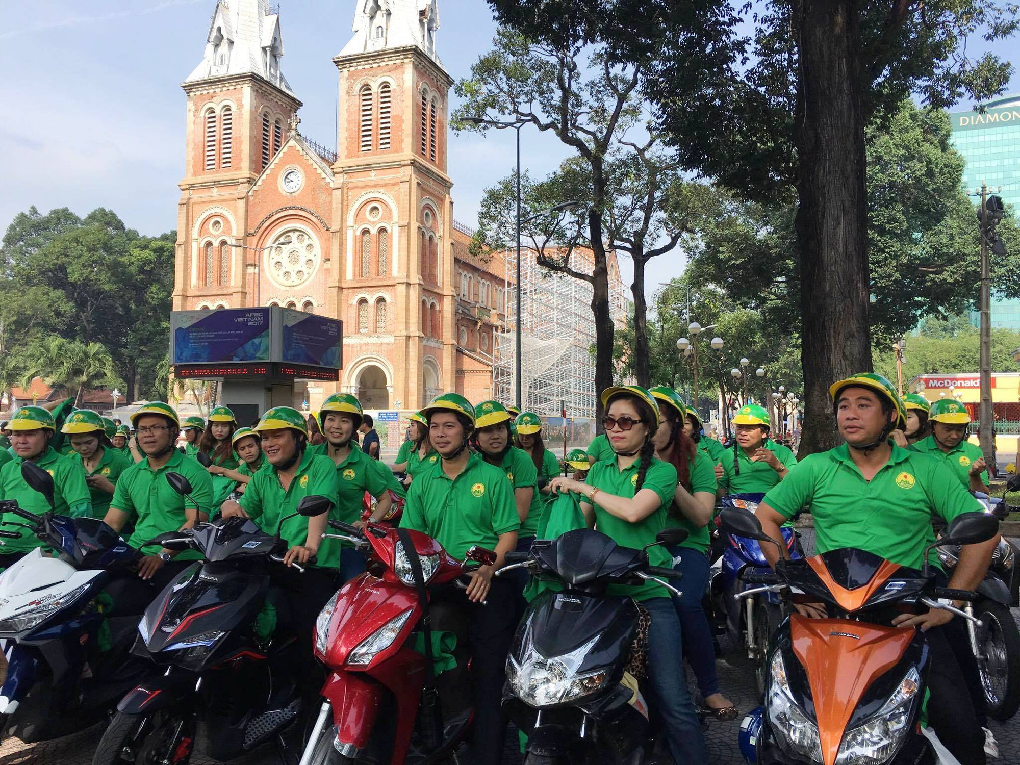 Ngày 20-11, Mai Linh tung ra “xe ôm công nghệ” - Ảnh 1.