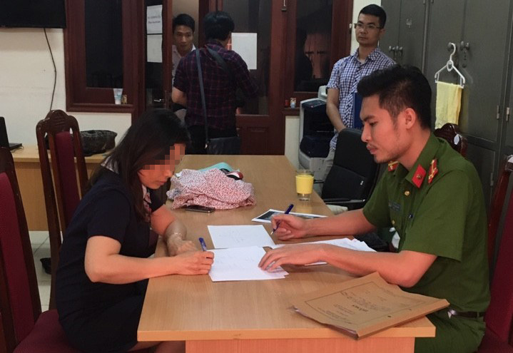 Người phụ nữ xưng nhà báo, lăng mạ CSGT nhận sai và xin lỗi