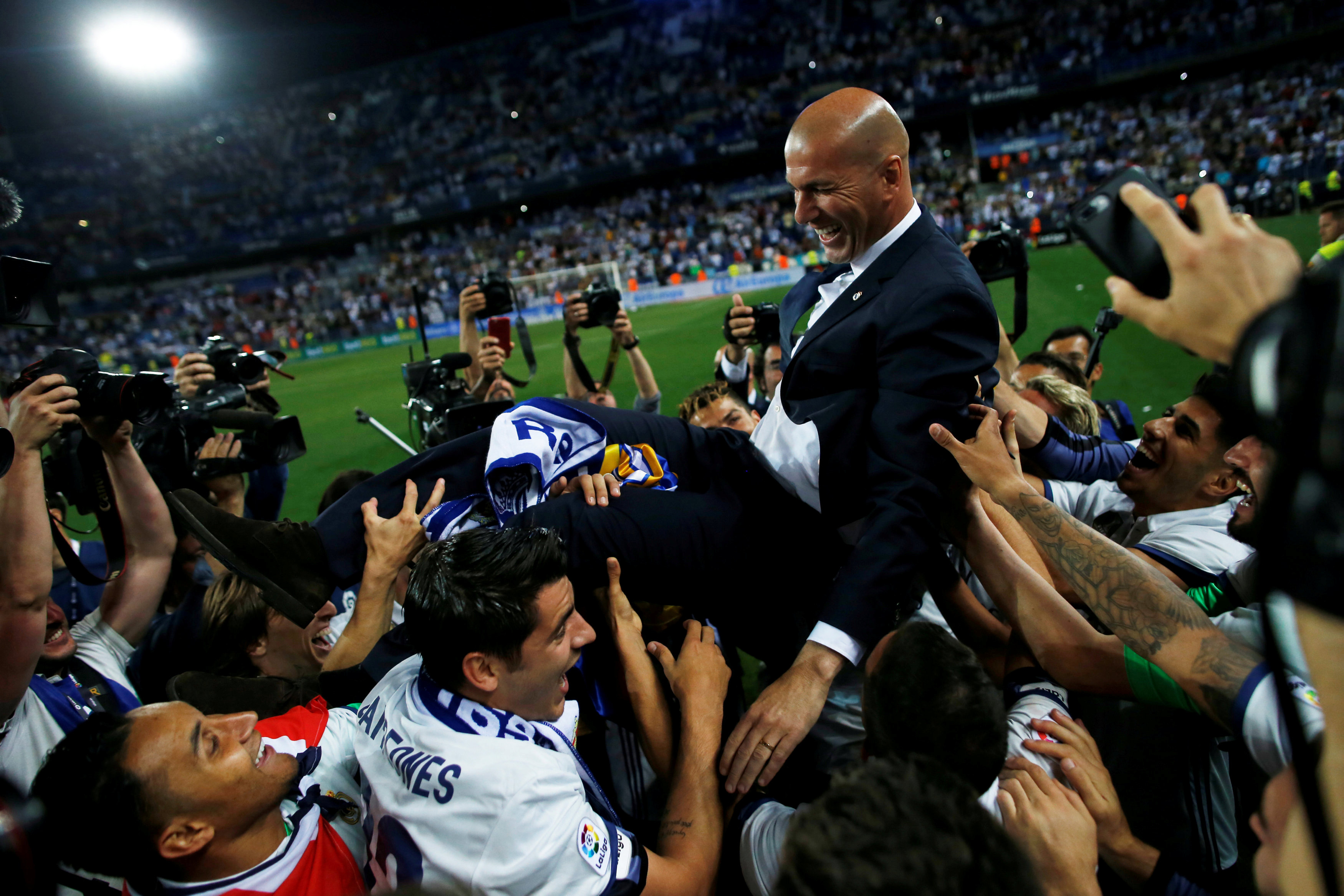Zidane: Kỷ lục gia của giới cầm quân