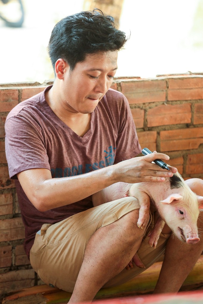 Trường Giang: Chia tay Mười Kh&oacute;, trở th&agrave;nh T&ugrave;ng Heo! - Ảnh 2.