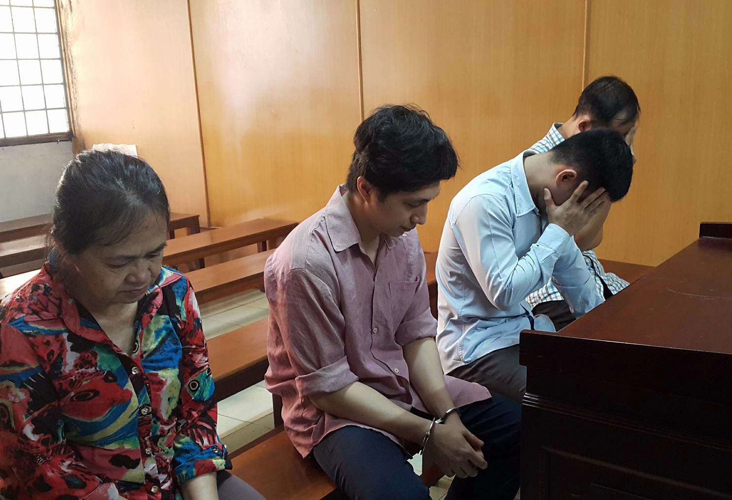 Nhân viên thư viện Trường Saigonact bán bằng giả