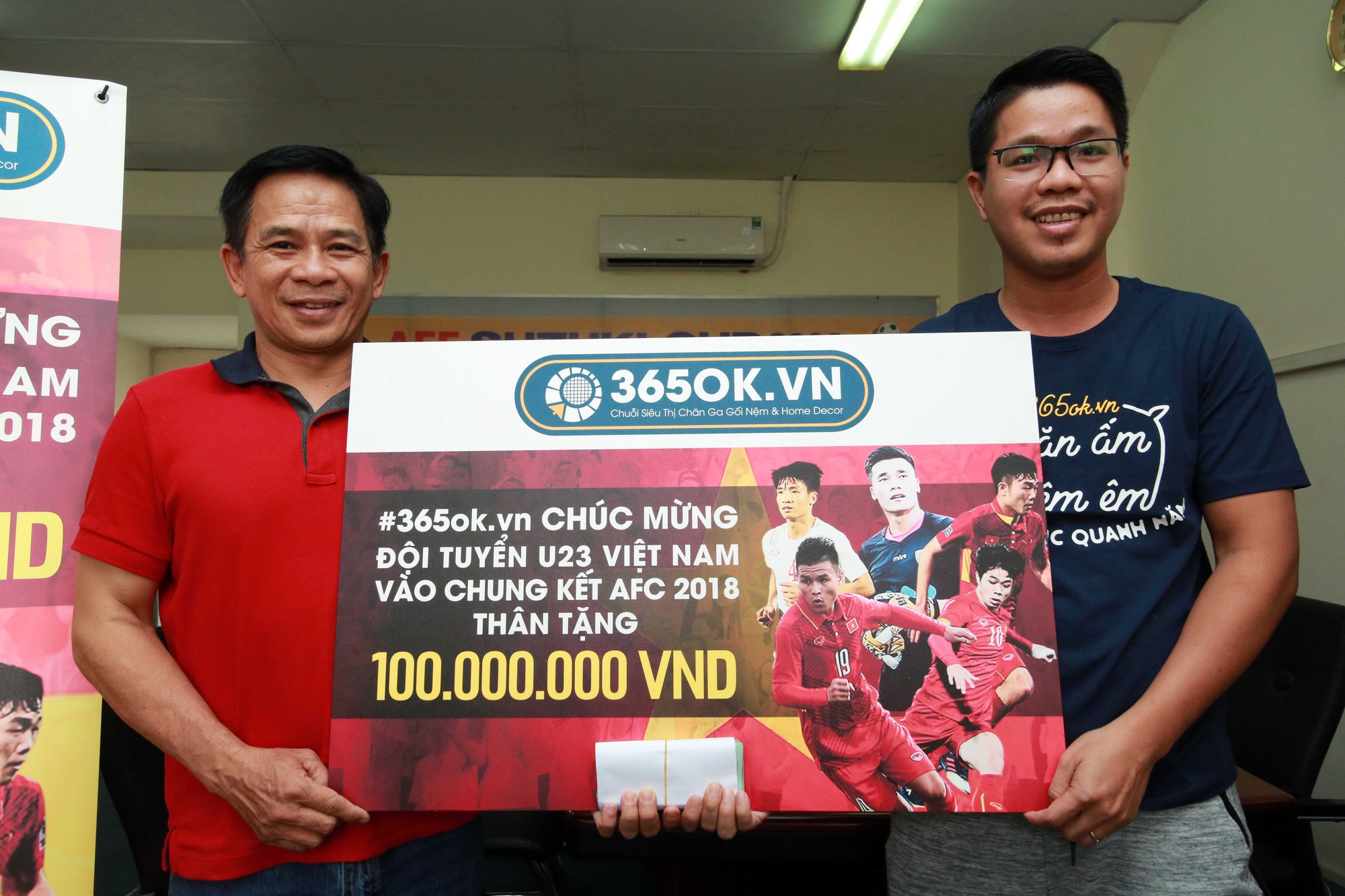 TP HCM thưởng n&oacute;ng U23 Việt Nam 2 tỉ đồng - Ảnh 1.