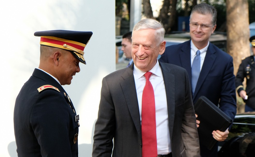 Bộ trưởng Quốc phòng Mỹ James Mattis tới Hà Nội