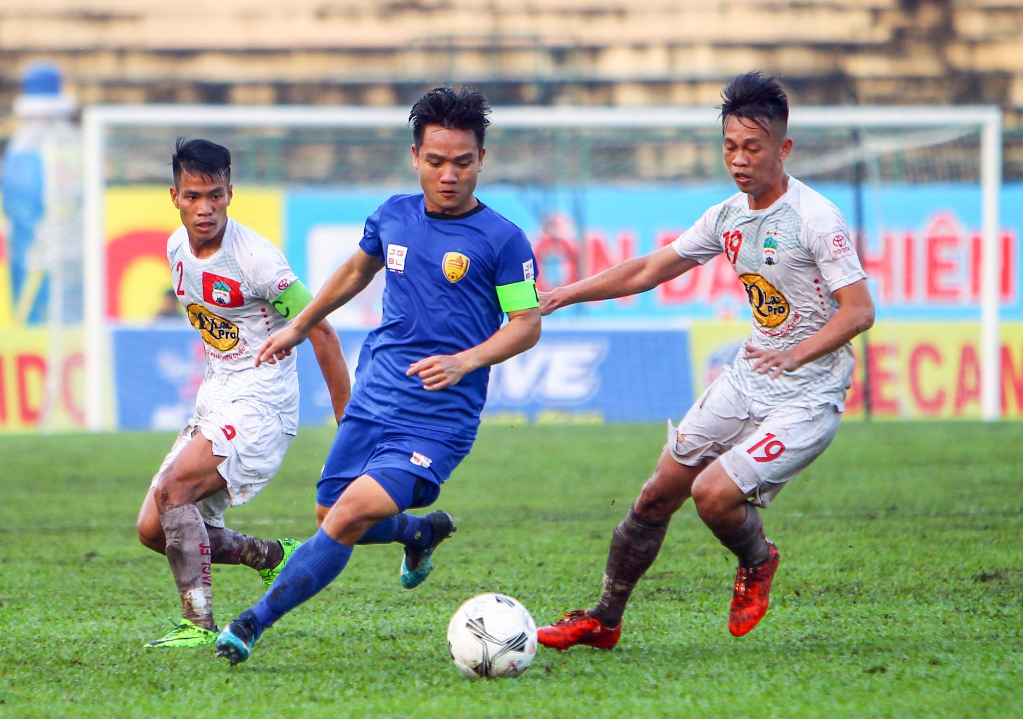 HAGL thắng tân vô địch V-League dù vắng nhiều tuyển thủ U23 - Ảnh 1.