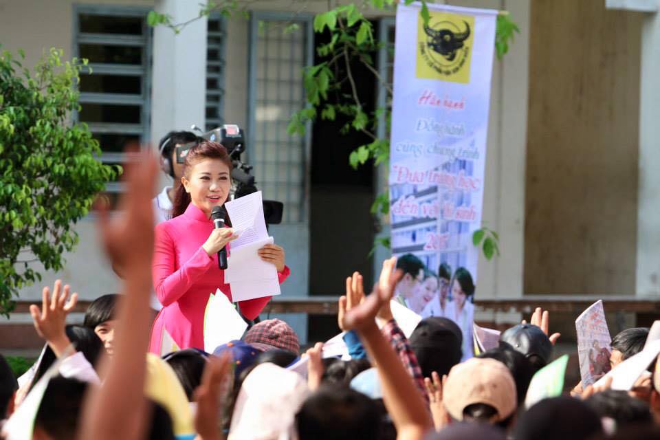 Đưa trường học đến th&iacute; sinh 2018: H&aacute;o hức trước giờ mở m&agrave;n - Ảnh 5.