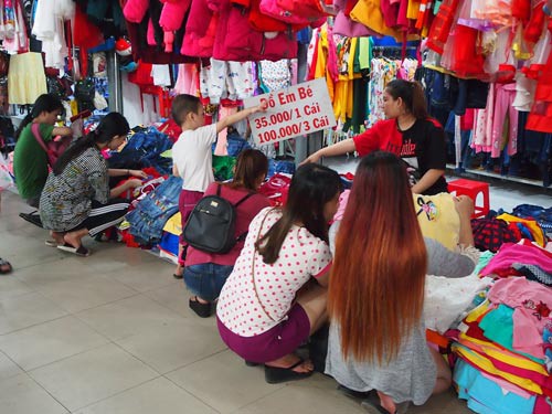 Dành cái Tết cho người khác