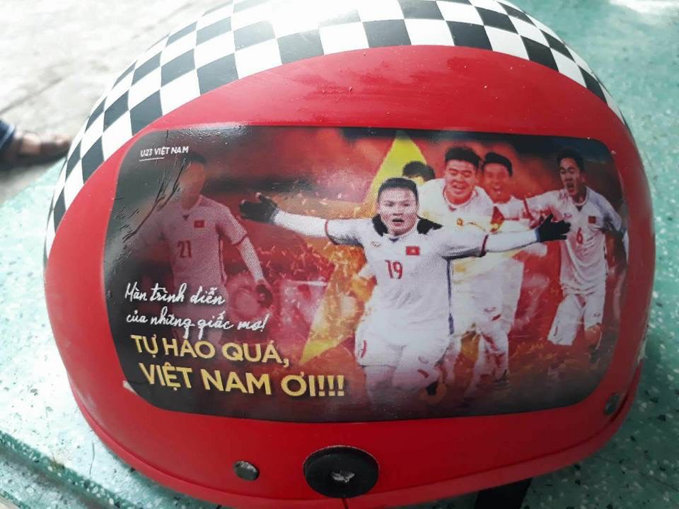 Sản phẩm cổ vũ đội tuyển U23 Việt Nam hút hàng chưa từng thấy