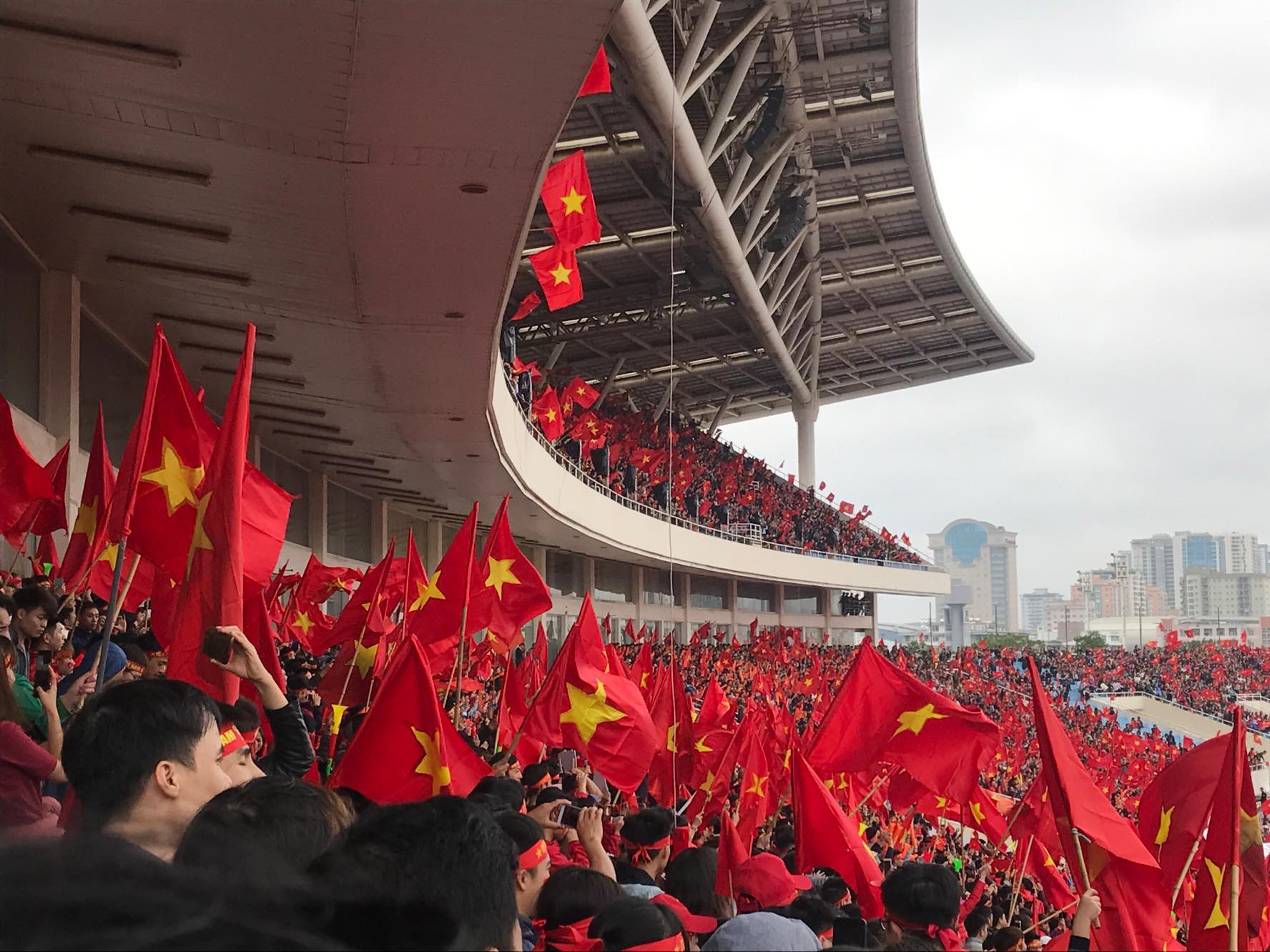 Phó Thủ tướng reo mừng giây phút Quang Hải ghi tuyệt phẩm - Ảnh 20.
