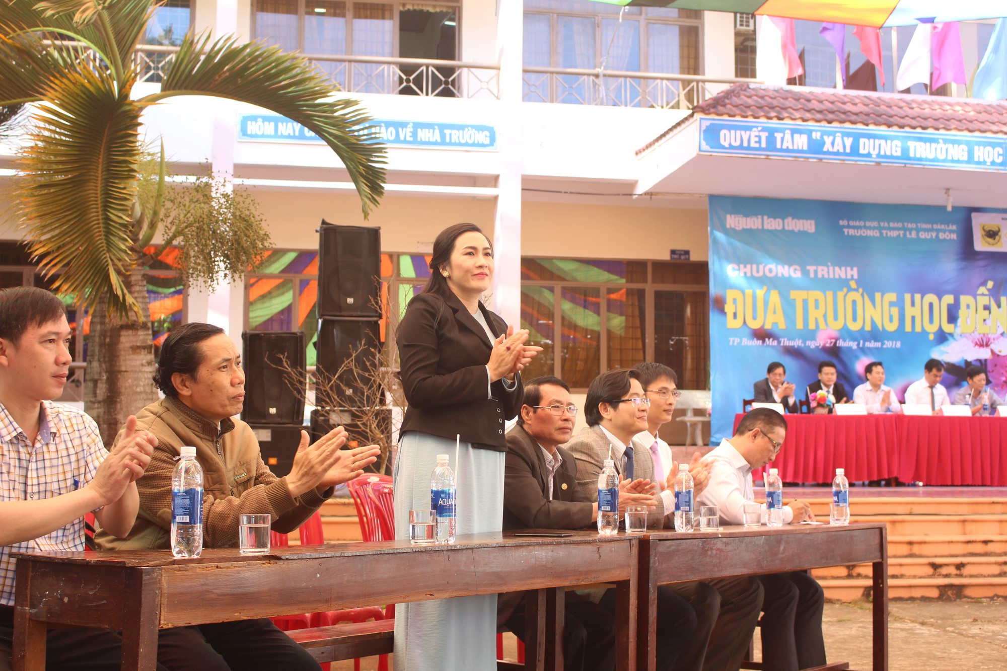 Đưa trường học đến th&iacute; sinh 2018 tại Đắk Lắk: M&ecirc; sư phạm nhưng sợ thất nghiệp - Ảnh 5.