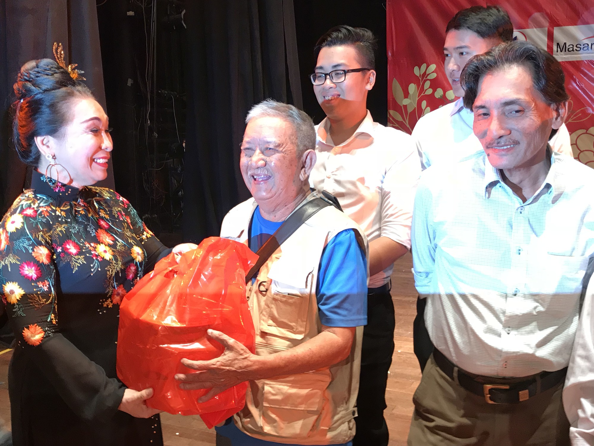 NSND Kim Cương dốc hết sức cho chương tr&igrave;nh Nghệ sĩ tri &acirc;m - Ảnh 8.