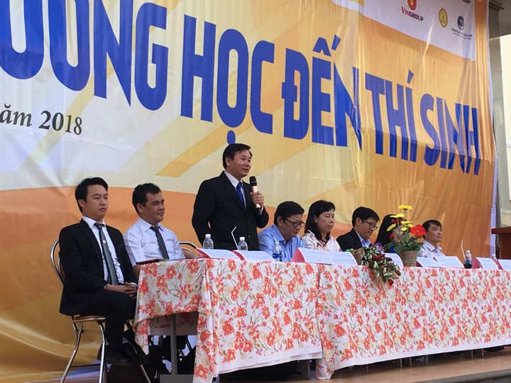 Đưa trường học đến th&iacute; sinh 2018 tại Gia Lai: Ng&agrave;nh CNTT dễ bị đ&agrave;o thải? - Ảnh 15.