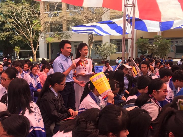 Đưa trường học đến th&iacute; sinh 2018 tại Gia Lai: Ng&agrave;nh CNTT dễ bị đ&agrave;o thải? - Ảnh 21.