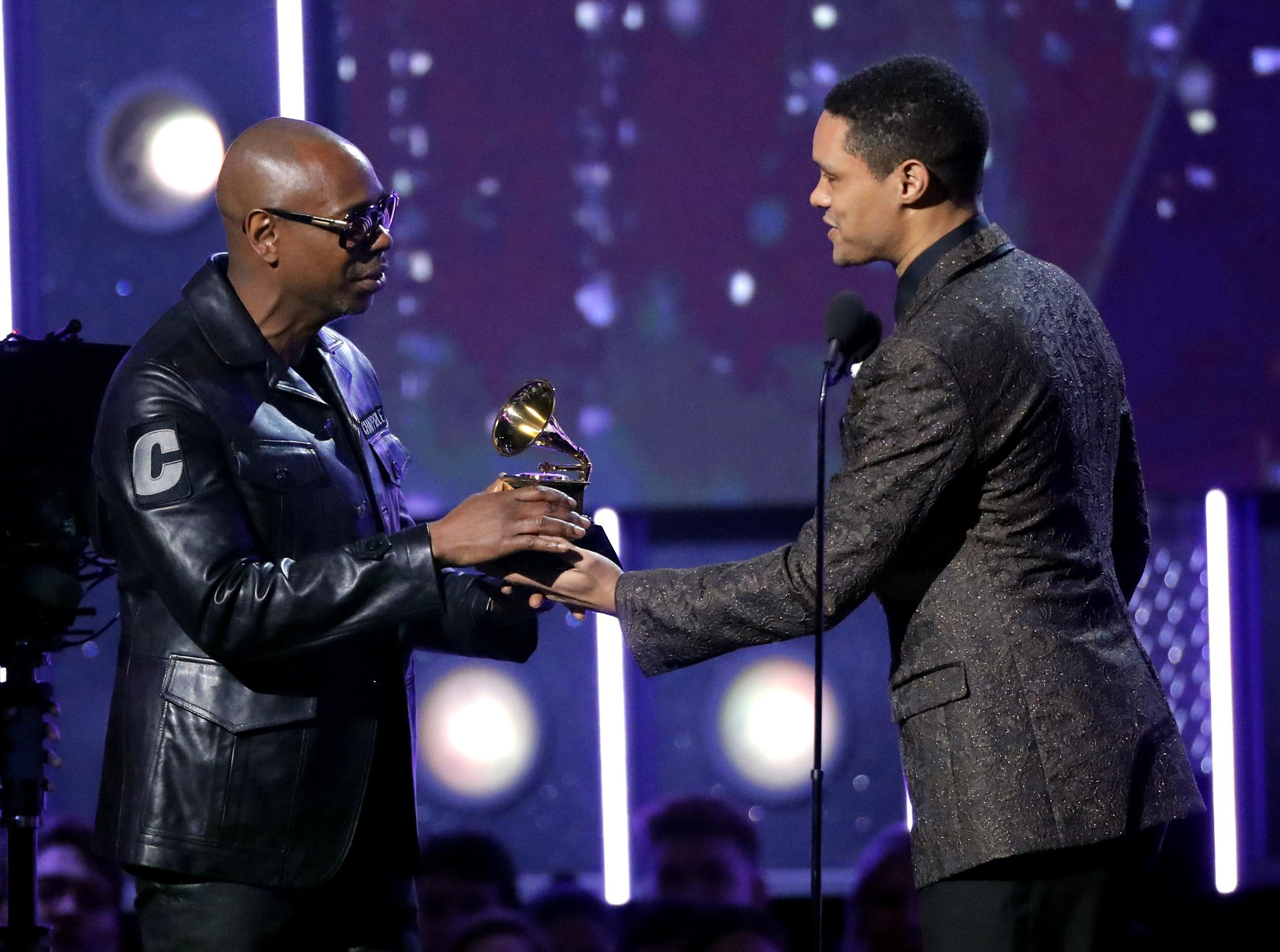 Grammy 2018: Bruno Mars gom hết giải quan trọng! - Ảnh 23.