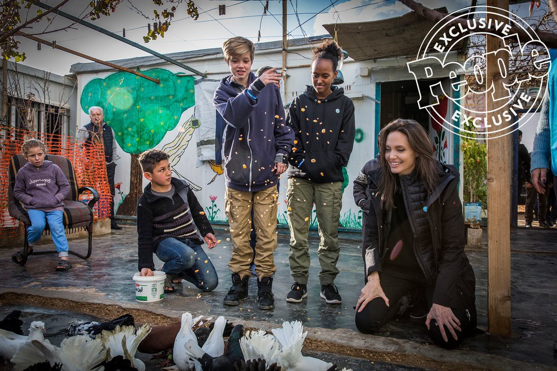 Angelina Jolie đưa hai con đến thăm trại tị nạn