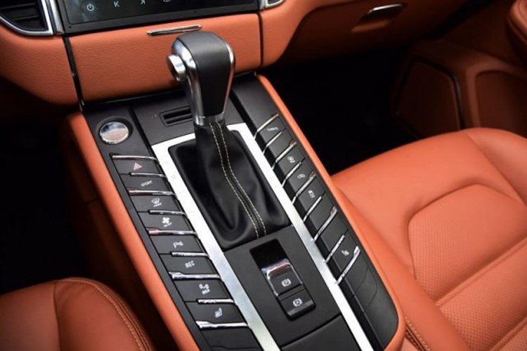 Si&ecirc;u xe Porsche h&agrave;ng nh&aacute;i như thật - Ảnh 7.