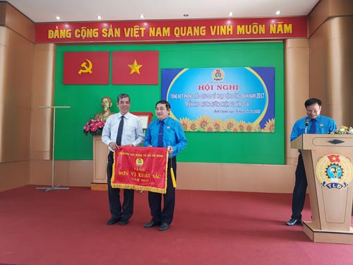 Đòi hơn 1 tỉ đồng cho người lao động