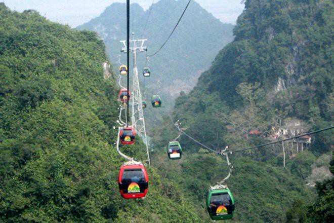 Xi&ecirc;u l&ograve;ng với những cảnh đẹp n&ecirc;n thơ ở ch&ugrave;a Hương  - Ảnh 8.