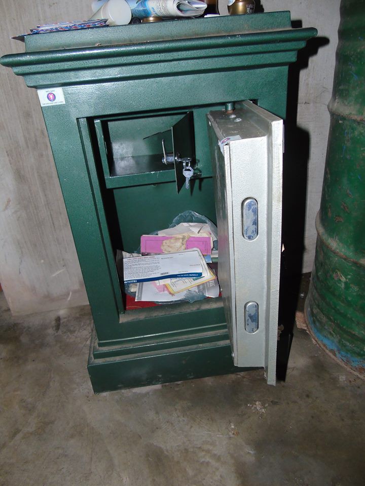 "Quý tử" đột vòm nhà mình, phá két sắt trộm tiền mua xe máy