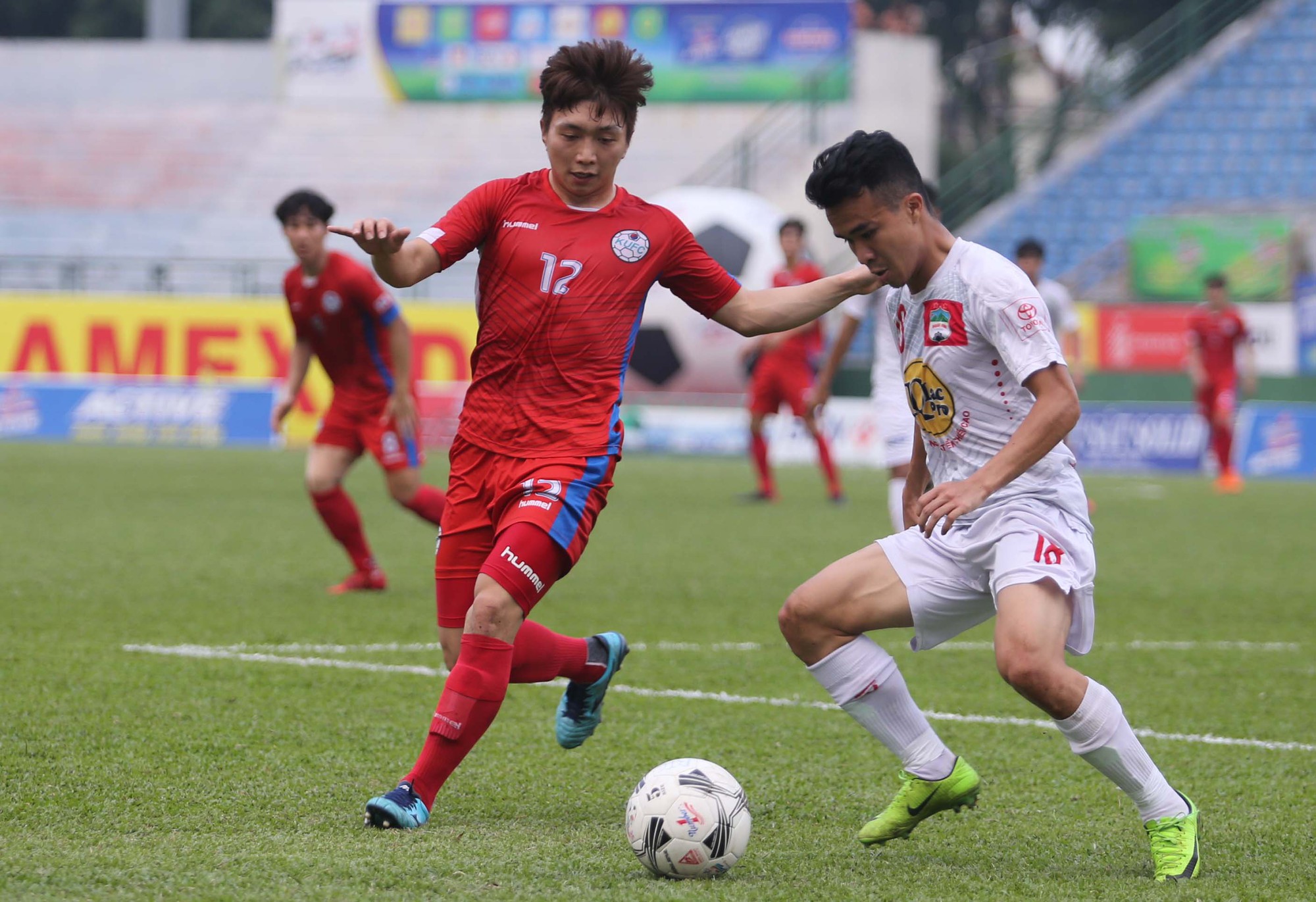 HAGL tiễn nhà vô địch BTV Cup về nước