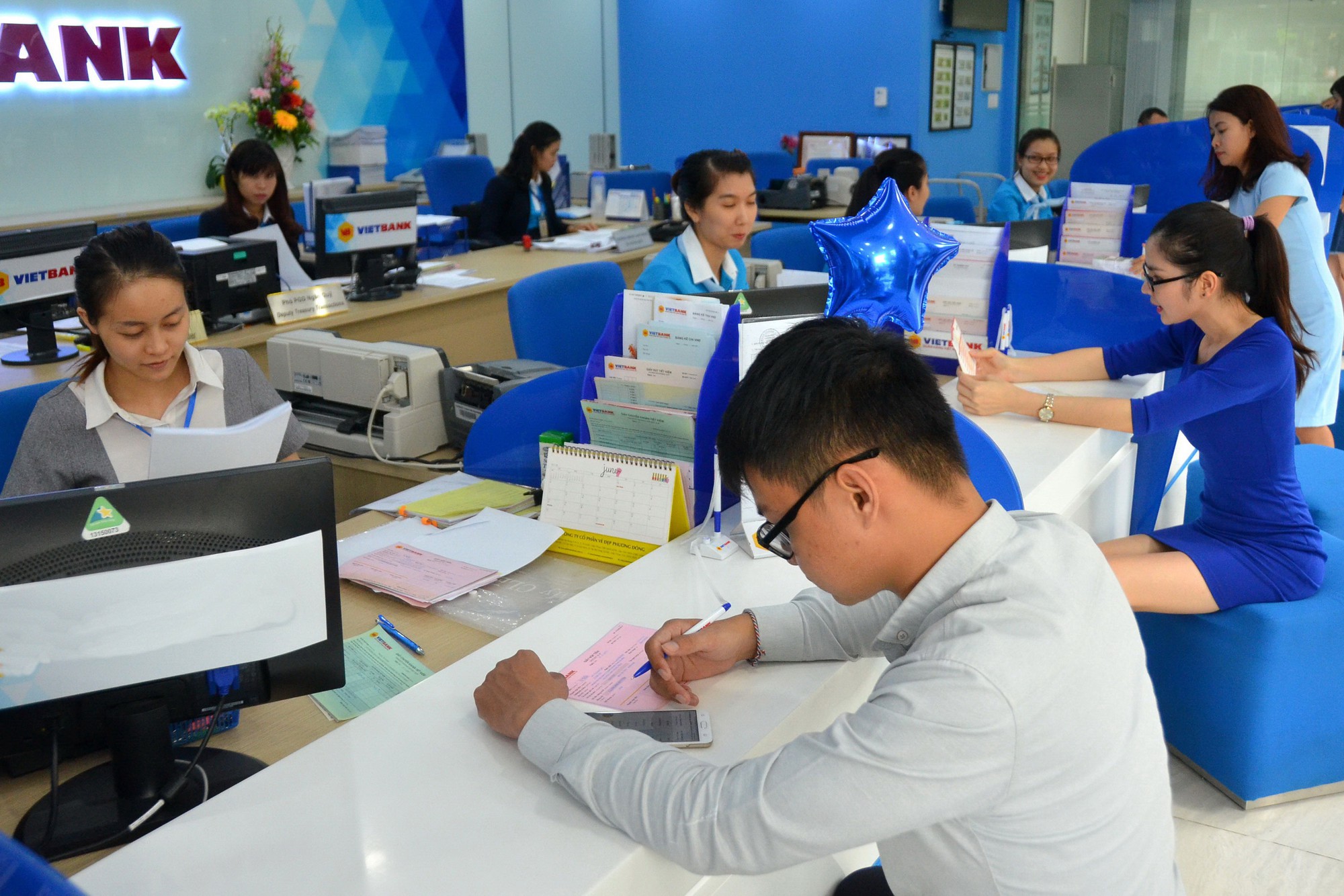 Kỳ vọng l&atilde;i suất vay giảm - Ảnh 1.