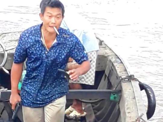 Làm rõ thông tin "thiếu gia" khai thác cát dùng súng bắn người
