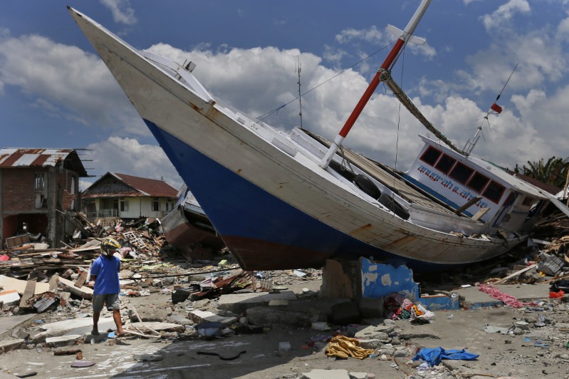 Sóng thần tấn công đảo của Indonesia cao tới 11 m