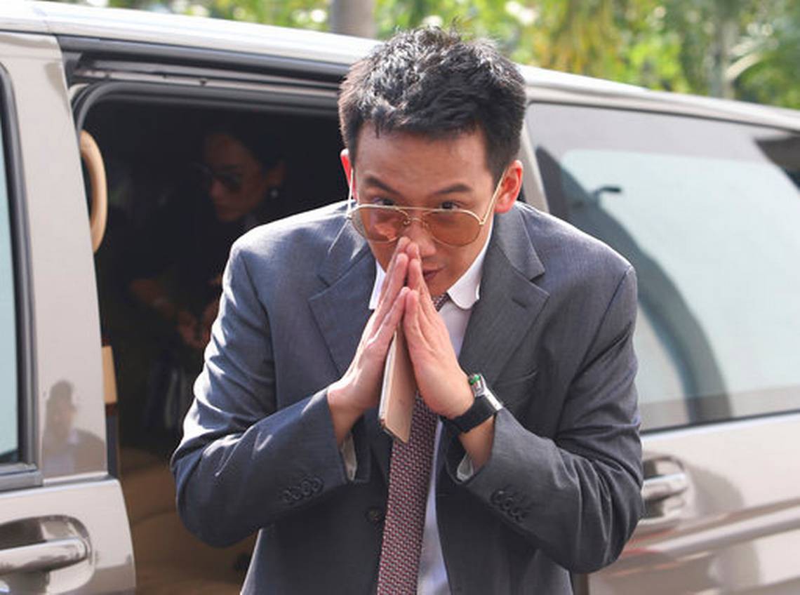 Con trai ông Thaksin bị truy tố về tội rửa tiền