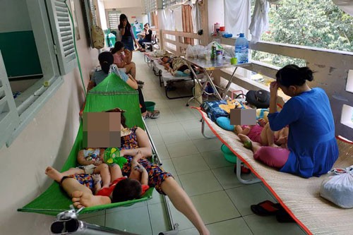 Bệnh tay chân miệng tăng mạnh