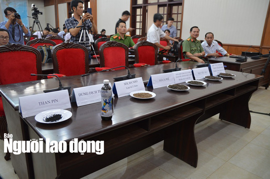 Diễn biến mới vụ nhuộm than pin vào tạp chất để trộn vào hồ tiêu - Ảnh 2.