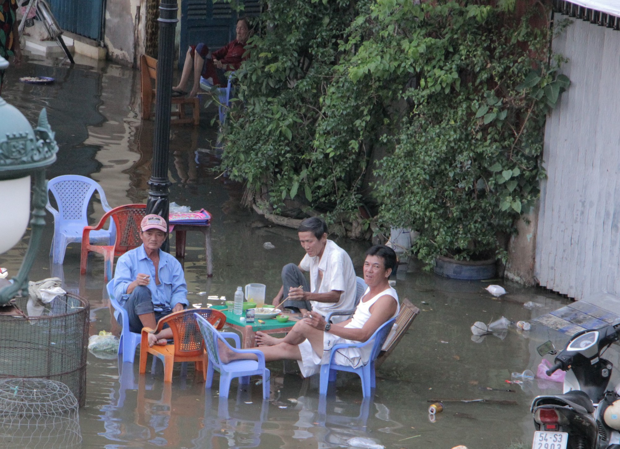 TP HCM mênh mông nước triều dâng - Ảnh 5.