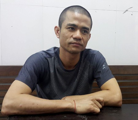 Đại ca giang hồ ôm 3 quả lựu đạn cố thủ bị khởi tố 3 tội danh - Ảnh 1.