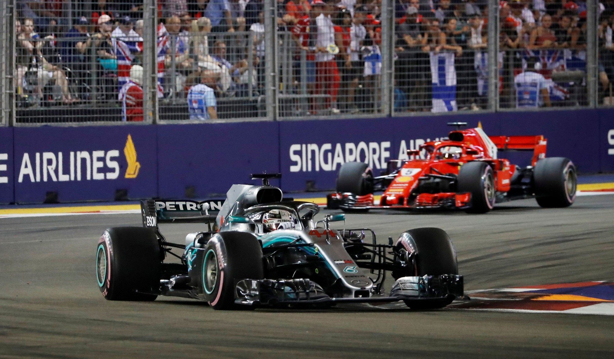 Hà Nội tổ chức đua xe F1: Bài học từ Singapore và Malaysia