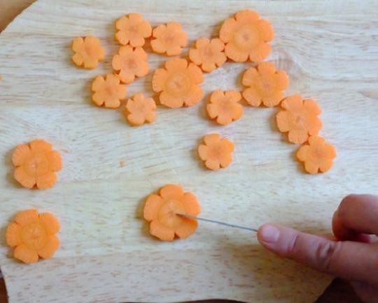 Mẹo vặt: C&agrave; rốt, cứu tinh của đầu bếp  - Ảnh 4.