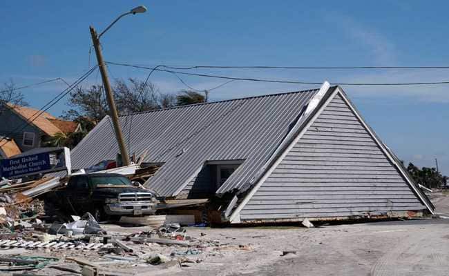 Mỹ: B&atilde;o Michael tr&uacute;t thiệt hại kh&ocirc;ng thể tưởng tượng xuống Florida - Ảnh 1.