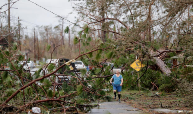 Mỹ: B&atilde;o Michael tr&uacute;t thiệt hại kh&ocirc;ng thể tưởng tượng xuống Florida - Ảnh 7.