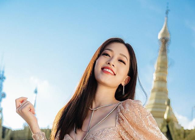 Á hậu Phương Nga dẫn đầu bình chọn tại Miss Grand International 2018