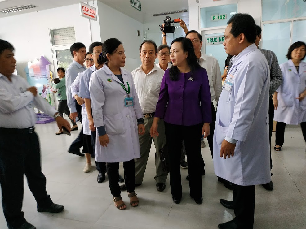 Bộ trưởng Bộ Y tế nhắc bài học "cay đắng" khi đến BV Nhi Đồng 2