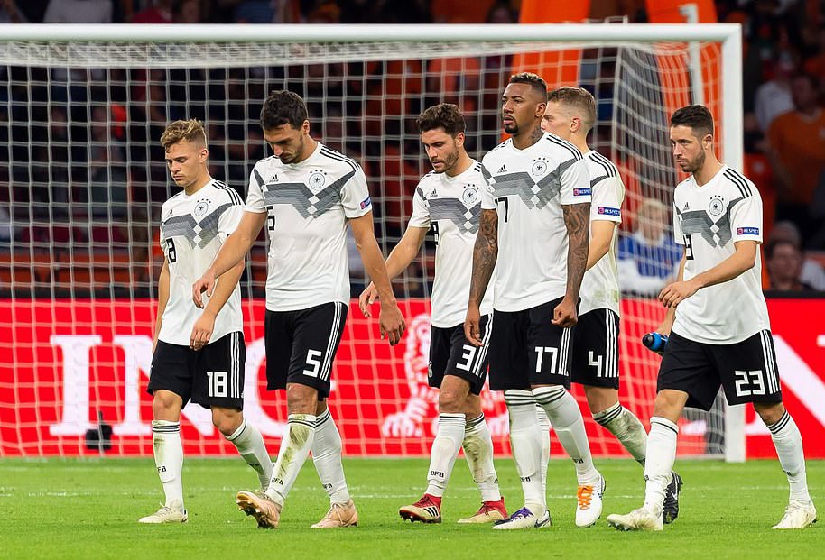 Địa chấn Nations League, lốc da cam H&agrave; Lan cuốn phăng xe tăng Đức - Ảnh 6.