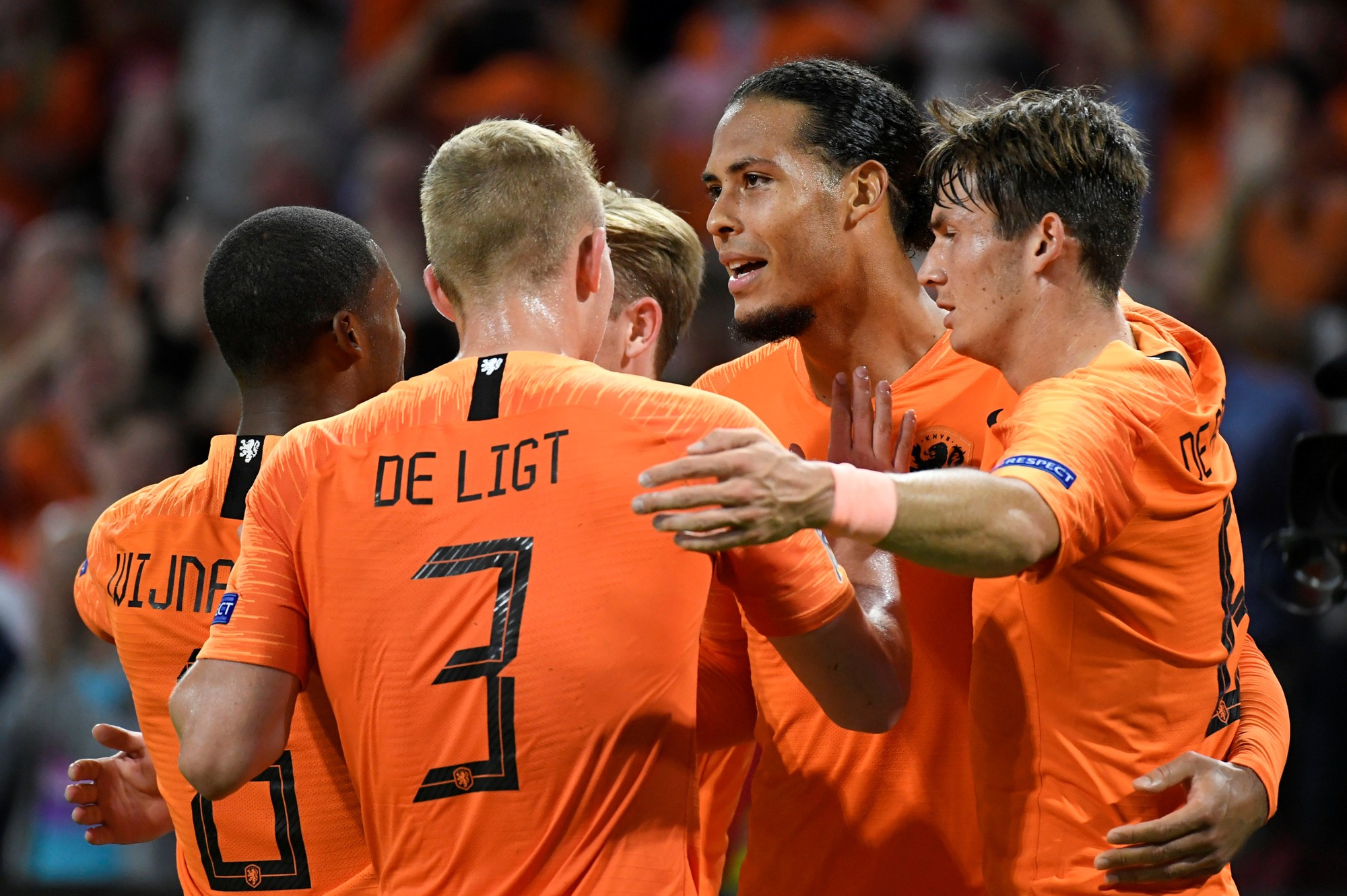 Địa chấn Nations League, "lốc da cam" Hà Lan cuốn phăng "xe tăng" Đức