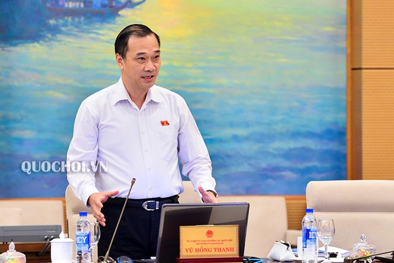 SGK xuất bản độc quyền, lãng phí, gây bức xúc trong xã hội
