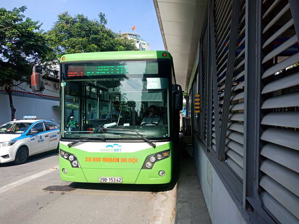 BRT Hà Nội tiền to, hiệu quả kém