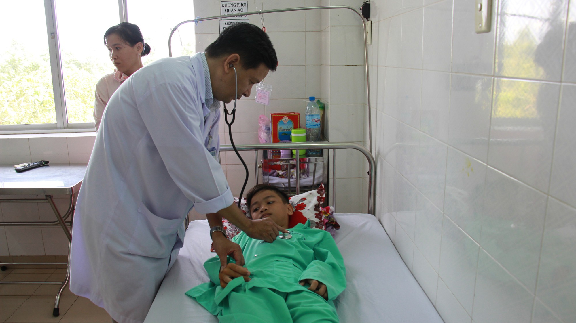 Học sinh bị thương trong vụ thảm kịch điện ở Long An n&oacute;i g&igrave;? - Ảnh 1.