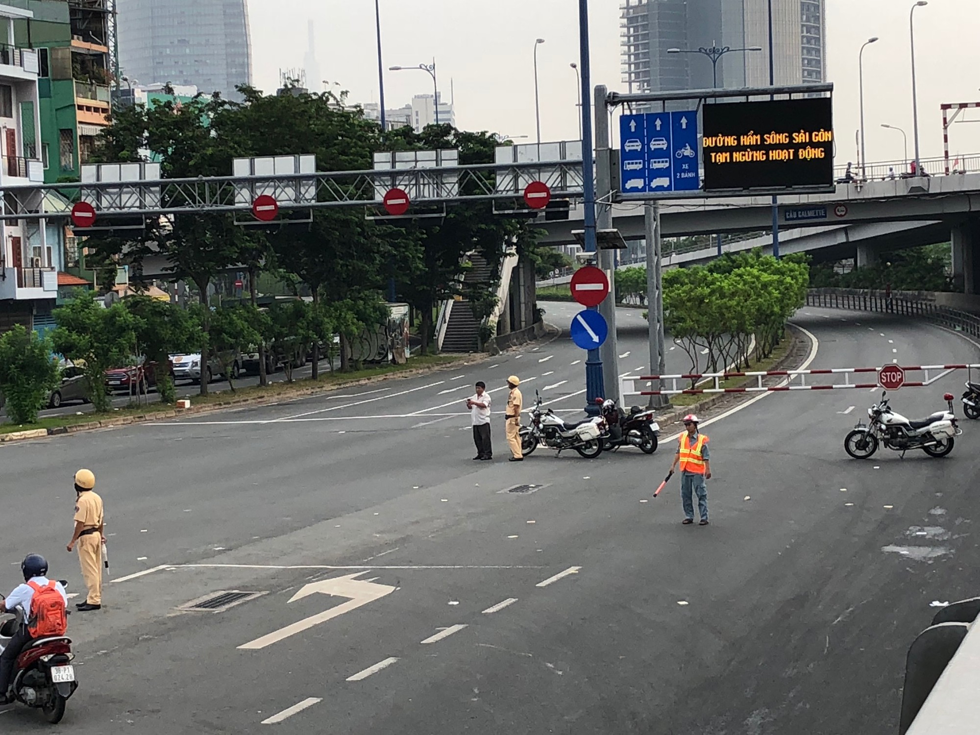 Đã xác minh ra chủ xe tải gây họa ở hầm sông Sài Gòn