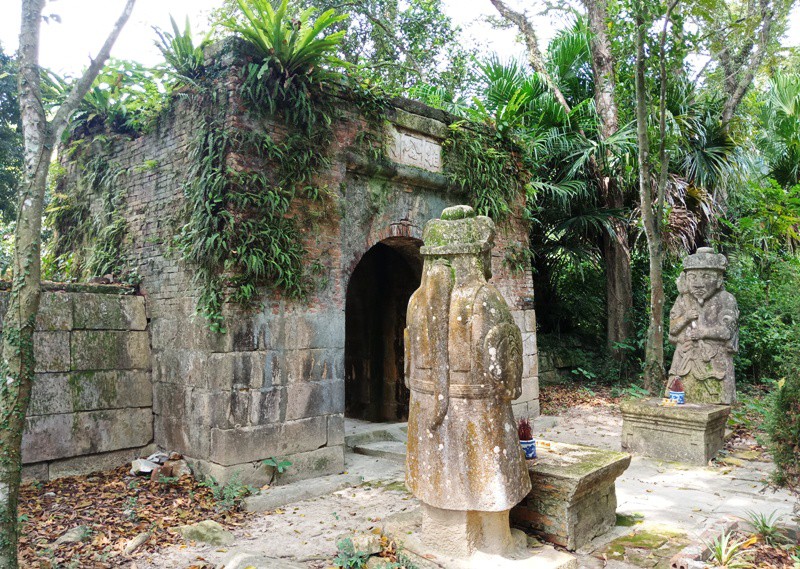 Thành nhà Hồ "đệ nhị" bị lãng quên, 52 tỉ đồng trùng tu vẫn nằm "trên giấy"