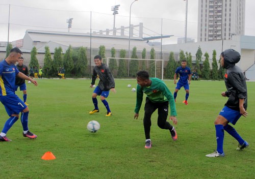 U19 Việt Nam loại 2 tuyển thủ